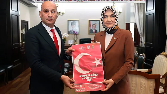 Vali Yiğitbaşı'na Şehitlerimizin Bulunduğu Takvim Armağan Edildi
