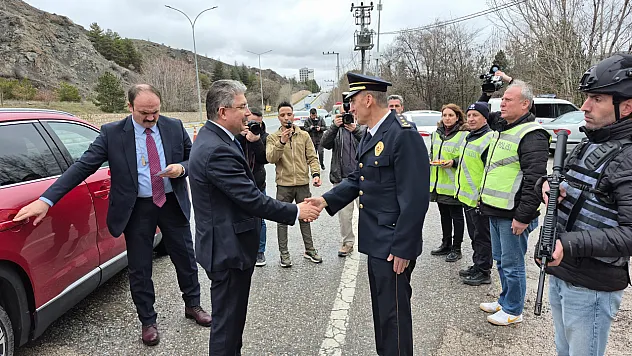 Vali Yılmaz, Görev Başındaki Polis ve Jandarma İle Bayramlaştı