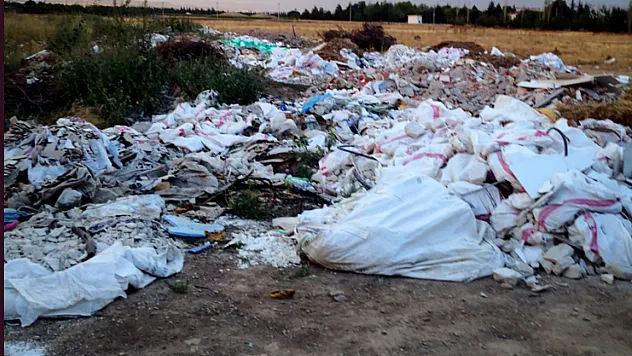 Vatandaş Diyor Ki: Afyon'da Okula Giden Yolda Utandıran Görüntüler