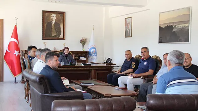 Vatandaş İstedi, TCDD Harekete Geçti! Afyon'da Yeni Bekleme Salonu Yapılacak