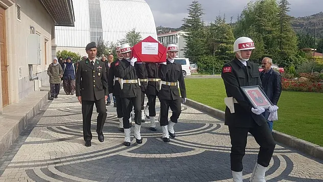 Vefat eden Kıbrıs gazisi toprağa verildi