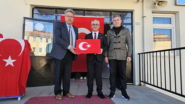 Veteriner Fakültesi Öğrencileri, Milli Şair Ersoy'u Andı