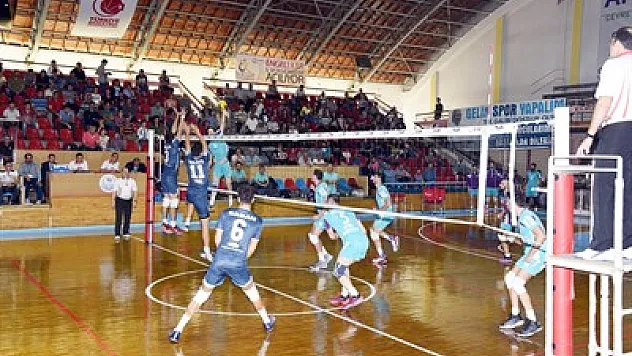 Voleybolcular rövanşı aldı – Kocatepe Gazetesi