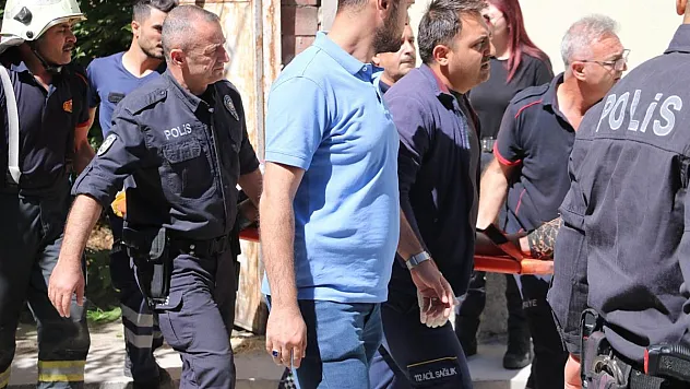 Yakalanacağını anlayınca balkondan atladı