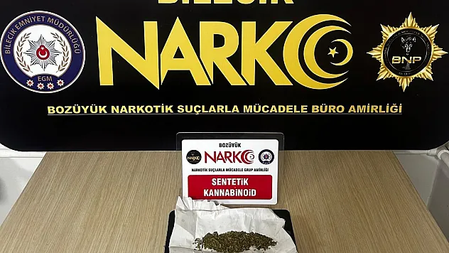Yakalanan Şüphelinin Üzerinde Uyuşturucu Madde Ele Geçirildi
