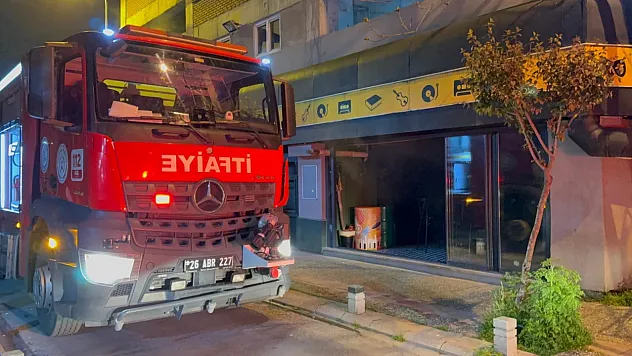 Yangın Çıkan Eğlence Mekanında Büyük Panik