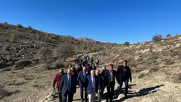 Yayla sakinlerini sevindiren yol haberi