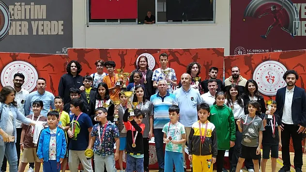 Yaz kupası satranç turnuvası sona erdi
