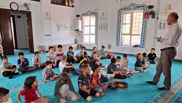 Yaz Kur'an Kursu Öğrencilerine Yönelik Seminer Düzenlendi