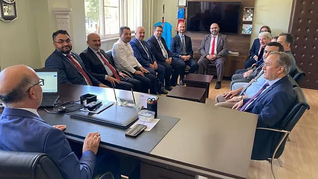 Yeni Görevlere Uğurlandılar: Çay ve Şuhut İlçe Müftülerine Veda