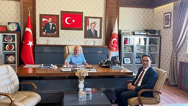 Yeni Müdürden İlk Ziyaret Başkan Siper'e