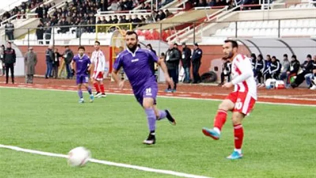 Yenilenen Sandıklı ilk maçını kaybetti