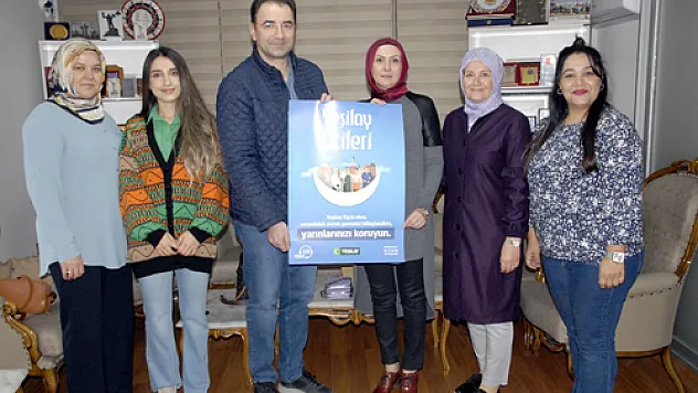 Yeşilay Kadın Komisyonu 'Yeşilay Elçileri” projesini sürdürüyor