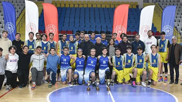 Yıldızlar U-18’in şampiyonu oldu