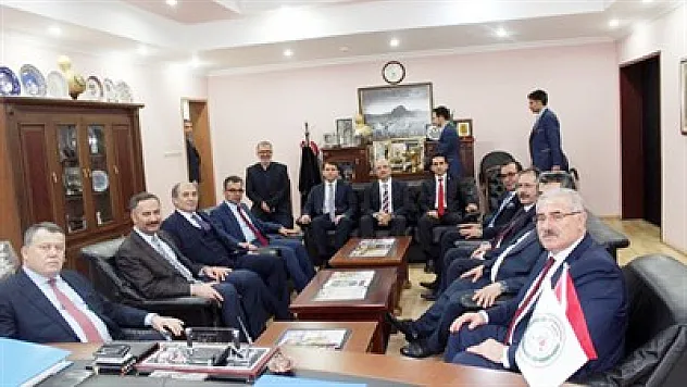 Yüksek yargı organları temsilcileri Afyonkarahisar Barosu'nu ziyaret etti