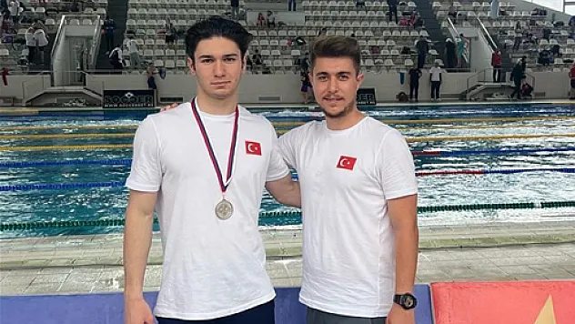 Yüzmede Afyon'un ilk uluslararası derecesi