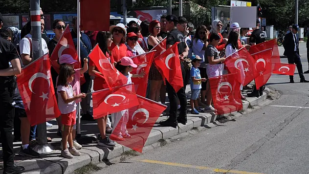 Zafer Bayramı Eskişehir'de coşkuyla kutlandı