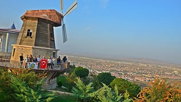 Zafer Ormanı'nda yol çalışması sürüyor