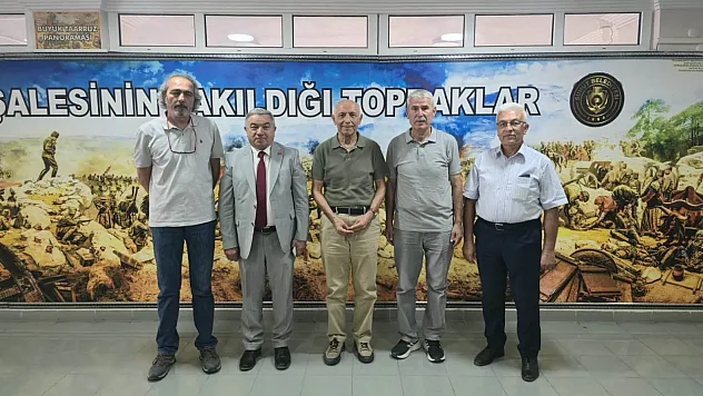 Zafer Yürüyüşünü Başlatan Vali Şuhut'ta