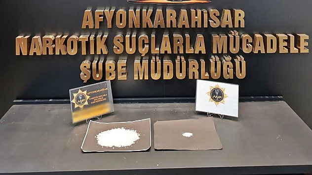 Zehir Satan da, Zehirden Aranan da Kodeste