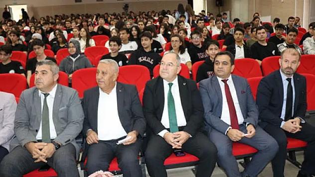Zeybek: Eğitime ve öğrencilere her zaman desteğiz