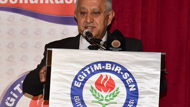 Zeybek talimat verdi, 40 bin kitap öğrencilere ulaştı