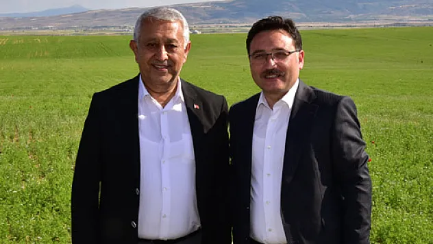 Zeybek’ten Vali Çiçek’e birinci yıl tebriği