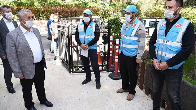 Zeybek’ten “Vefa Sosyal Destek Grubu’na tebrik ziyareti