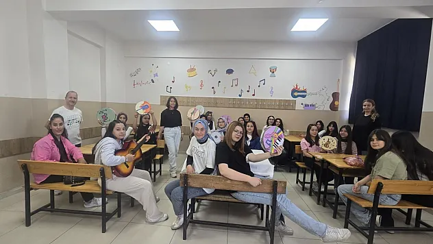 Zübeyde MTAL'de Boş Sınıf, Müzik Atölyesine Dönüştü!