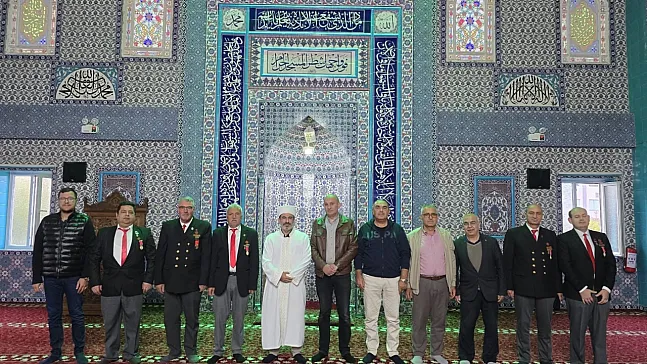 Afyon'da Gaziler Gününe Özel Sabah Namazı Buluşması