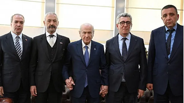 Bahçeli, Sarallar ve Şahinler'i Barıştırdı