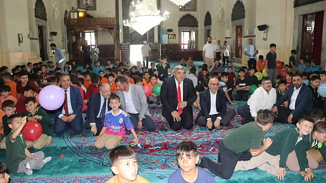 Camiler Çocuk Sesleriyle Şenlendi