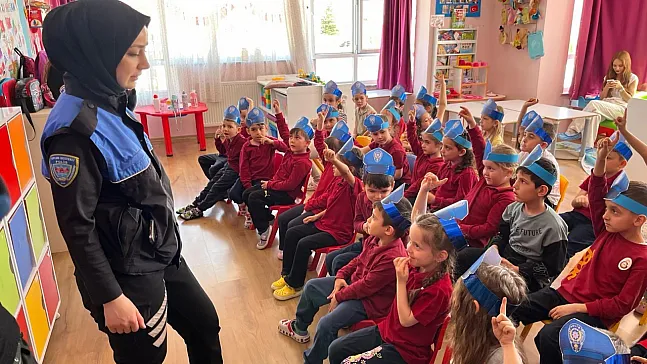 Polisler Sınıfa Girdi, Bakın Neler Anlattı
