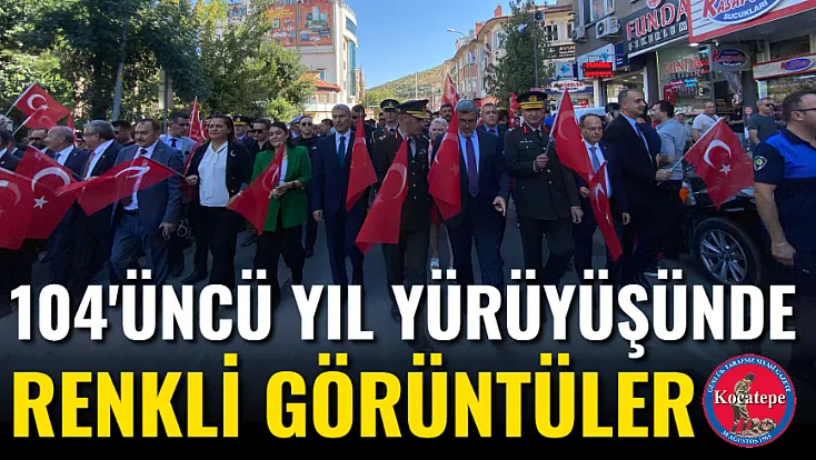 104'üncü Yıl Yürüyüşünde Renkli Görüntüler