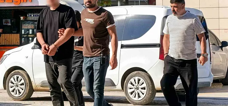 Arkadaşını Silah ve Bıçakla Tehdit Edip 80 Bin Liralık Borcunu Ödetti