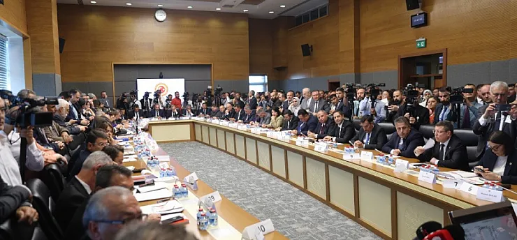 Ayyüce Türkeş İle MHP'li Bülbül Arasında Meclis'te Gerilim: 'Sen Ağzını Topla, Pislik Sensin'