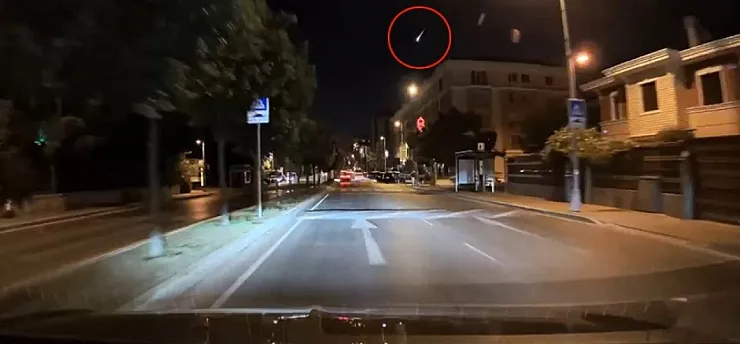 Büyükçekmece Semalarında Göktaşı Paniği!