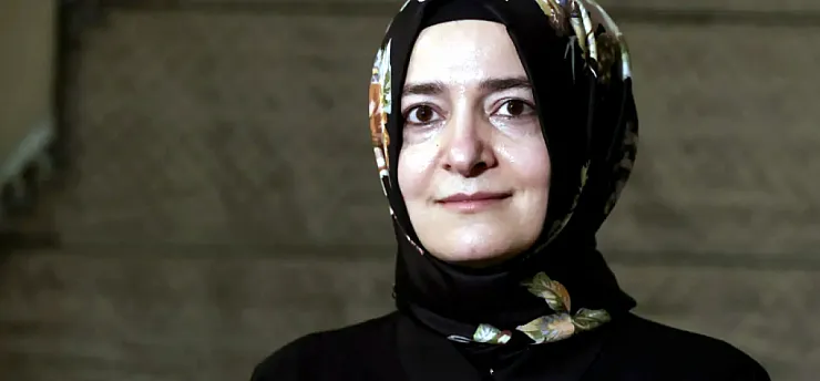 Fatma Betül Sayan Kaya AK Parti'den İhraç Edildi