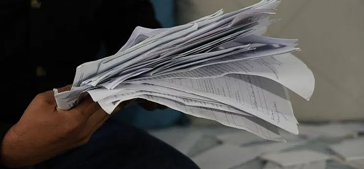 IBAN Bilgisini Paylaştı, Hayatı Alt Üst Oldu