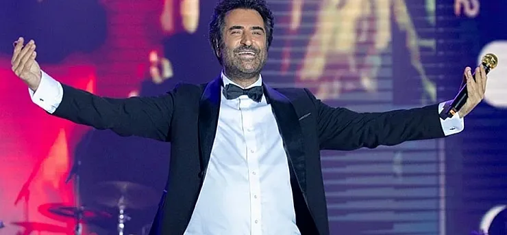 Mahsun Kırmızıgül'den Sürpriz… 25 Efsane Şarkıyı Yeniden Seslendirdi
