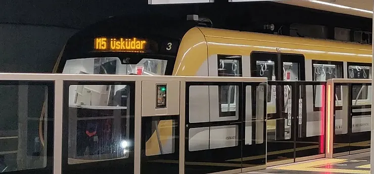 Metroda Patlama Paniği! Yolcular Tahliye Edildi