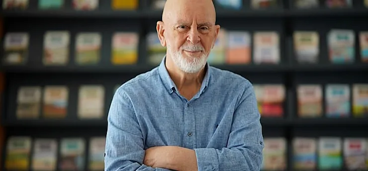 Mustafa Kutlu'nun Yeni Kitabının Kapağı Gündem Oldu
