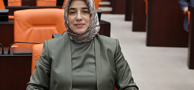 Özlem Zengin Fon Krizinde Listeyi İstedi: Hepsinin Açıklanmasını İstiyorum