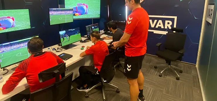 Süper Lig 33'üncü Hafta VAR ve AVAR Hakemleri Belli