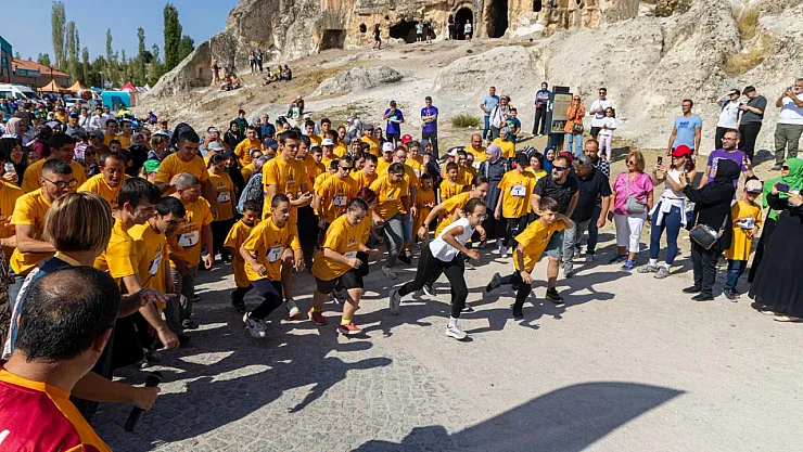 +1 Farkla Maraton Koştular