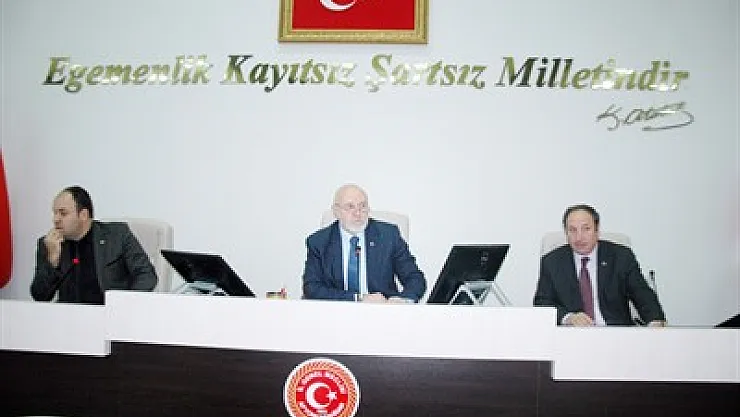 𔄙 milyon metrekarenin üzerinde parke taşı döşedik”