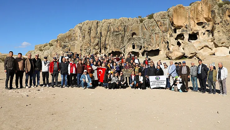 1000 Emekli Frig Vadisini Gezdi