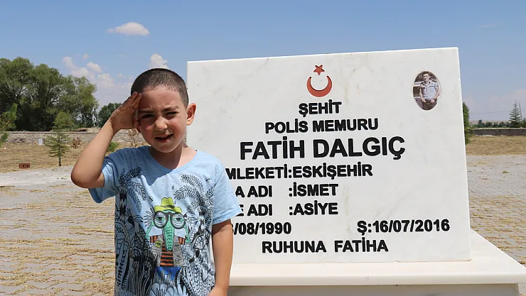 15 Temmuz Şehidinin 5 Yaşındaki Yeğeni De Dayısı Gibi Polis Olmak İstiyor