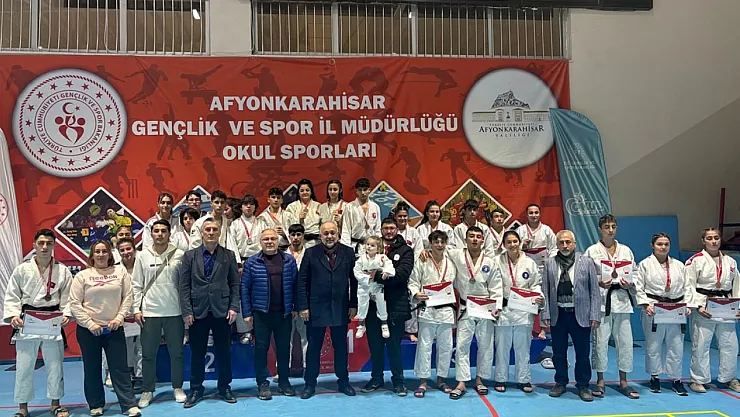 175 Sporcu Madalya İçin Mücadele Verdi