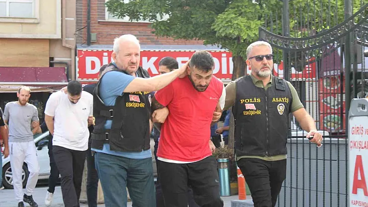 2 Kişinin Öldüğü, 1 Kişinin Ağır Yaralandığı Kavgada 4 Tutuklama